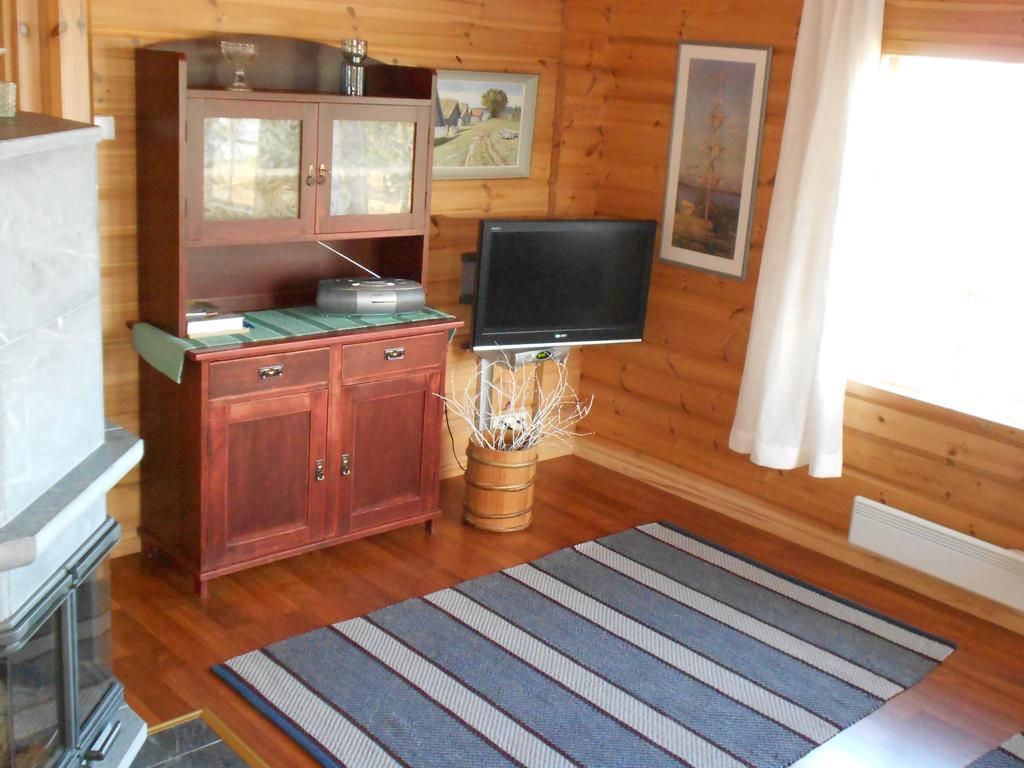 Tornvillan Hammarland Room photo
